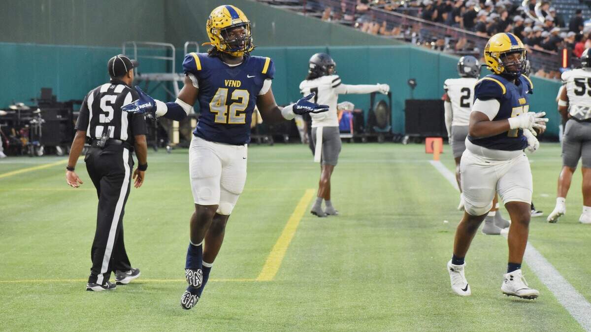 Arlington Lamar athlete Braylon Williams, left, celebrates a first-quarter touchdown run against Arlington Martin in a UIL football Class 6A game at Choctaw Stadium in Arlington on Thursday, Sept. 18, 2025. Arlington Lamar athlete Braylon Williams, left, celebrates a first-quarter touchdown run against Arlington Martin in a UIL football Class 6A game at Choctaw Stadium in Arlington on Thursday, Sept. 18, 2025.